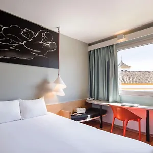  Otel Ibis İspanya