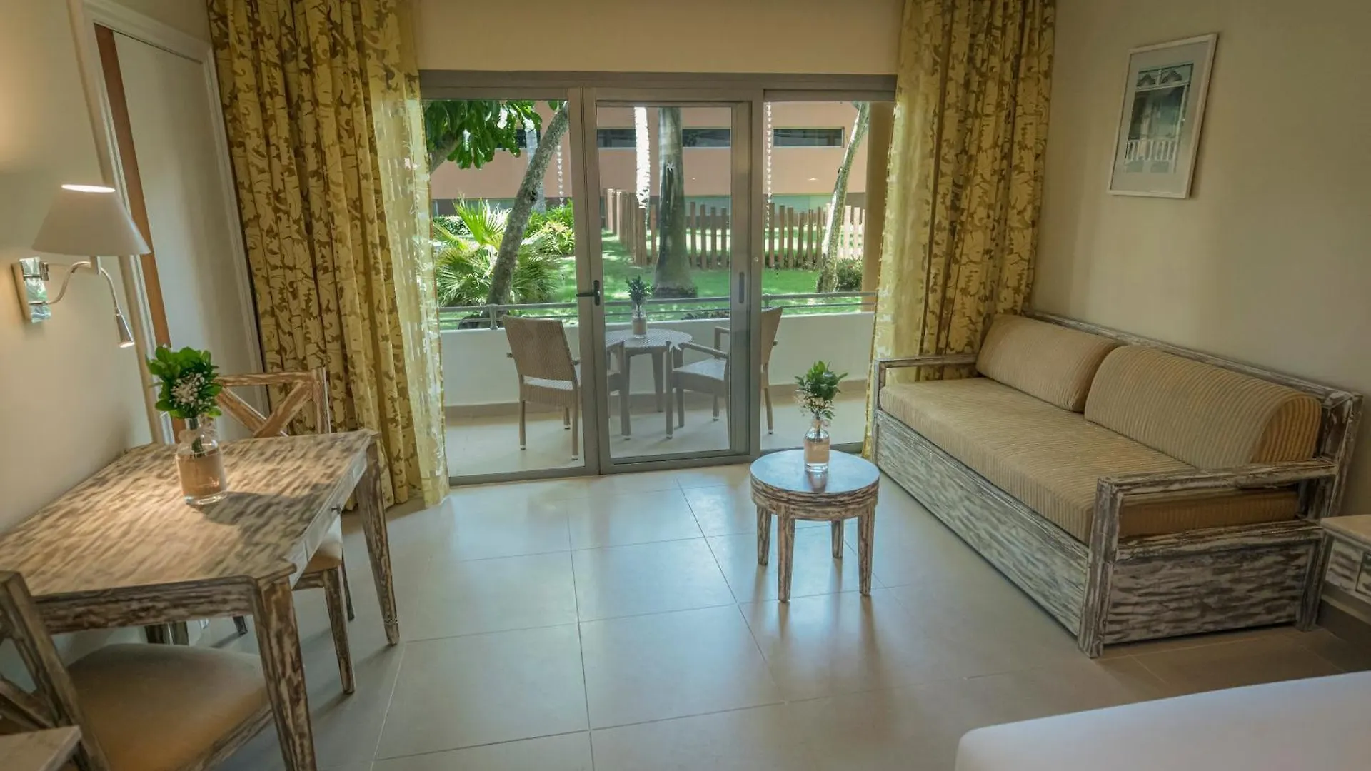 Iberostar Waves Dominicana Баваро